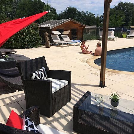 Logis Hotel & Spa Dejeunez Sous L'Arbre Rousset  Exteriör bild
