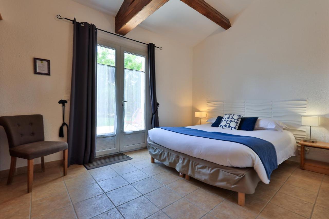 Logis Hotel & Spa Dejeunez Sous L'Arbre Rousset  Exteriör bild
