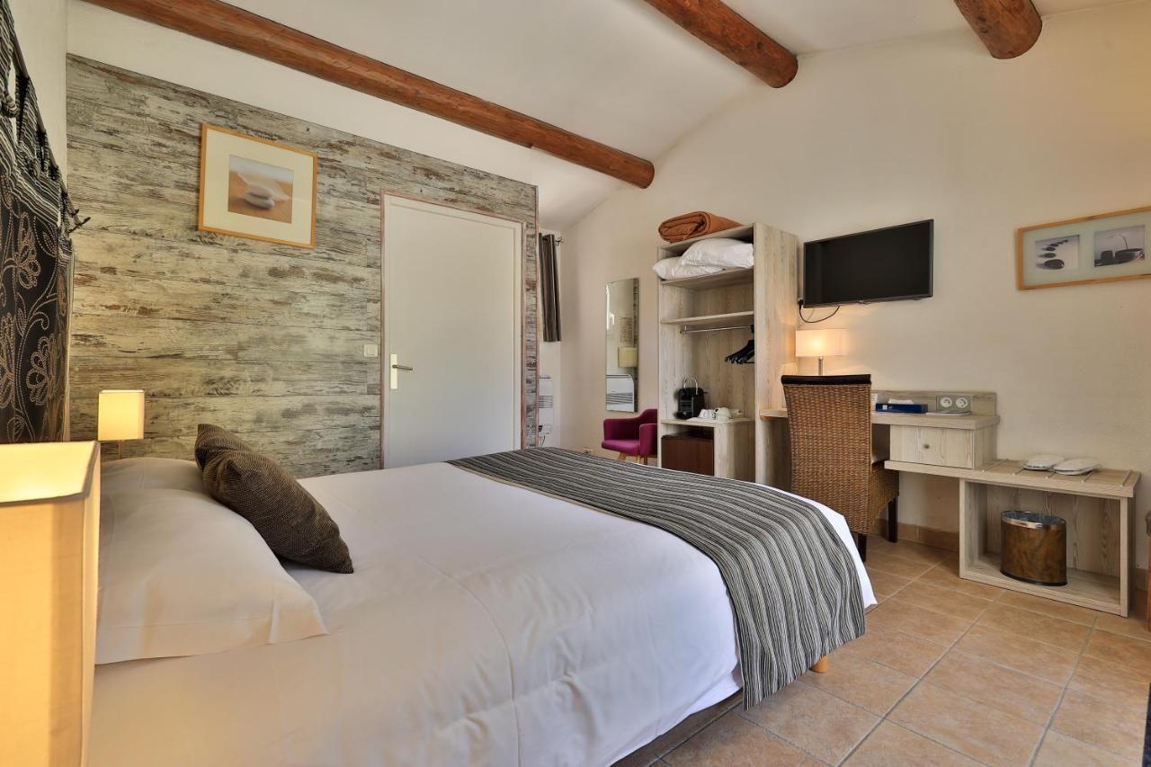 Logis Hotel & Spa Dejeunez Sous L'Arbre Rousset  Exteriör bild