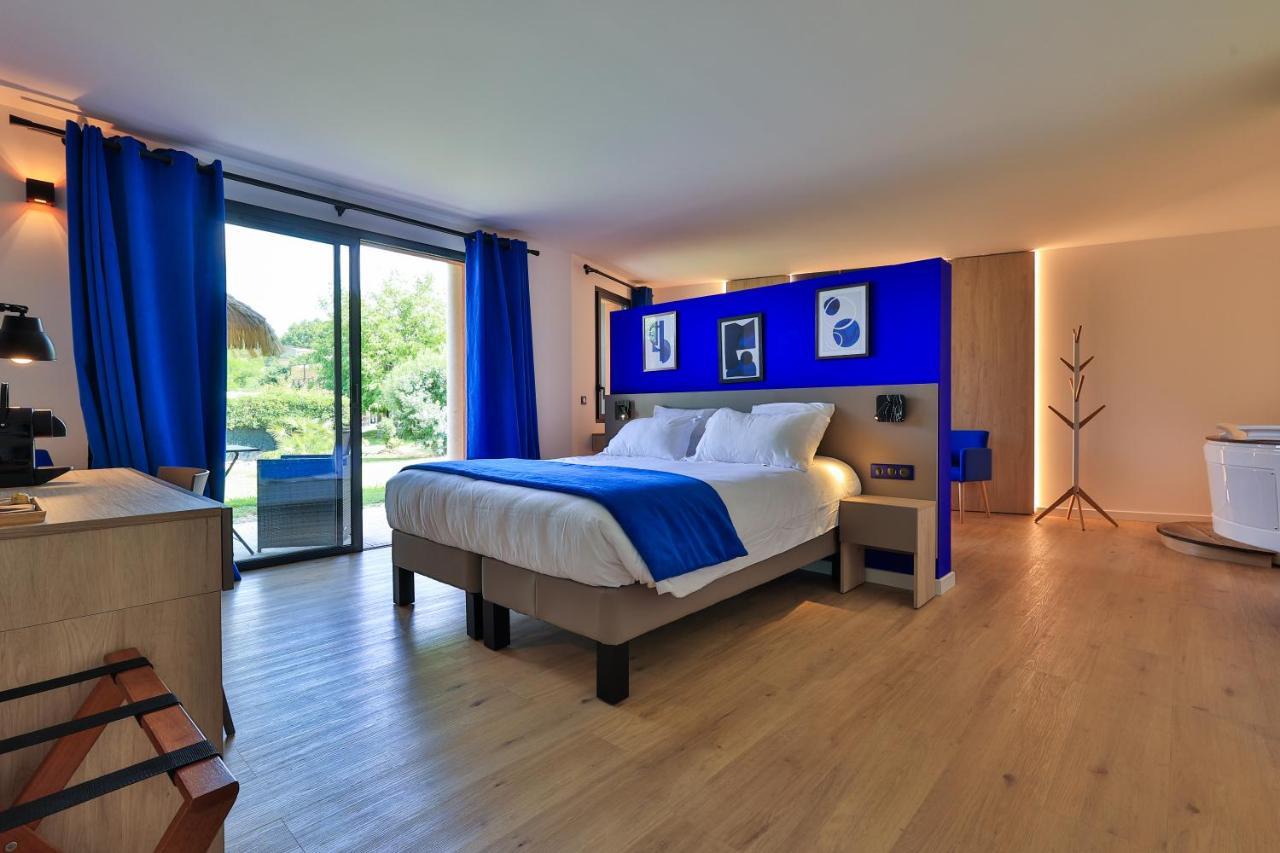 Logis Hotel & Spa Dejeunez Sous L'Arbre Rousset  Exteriör bild