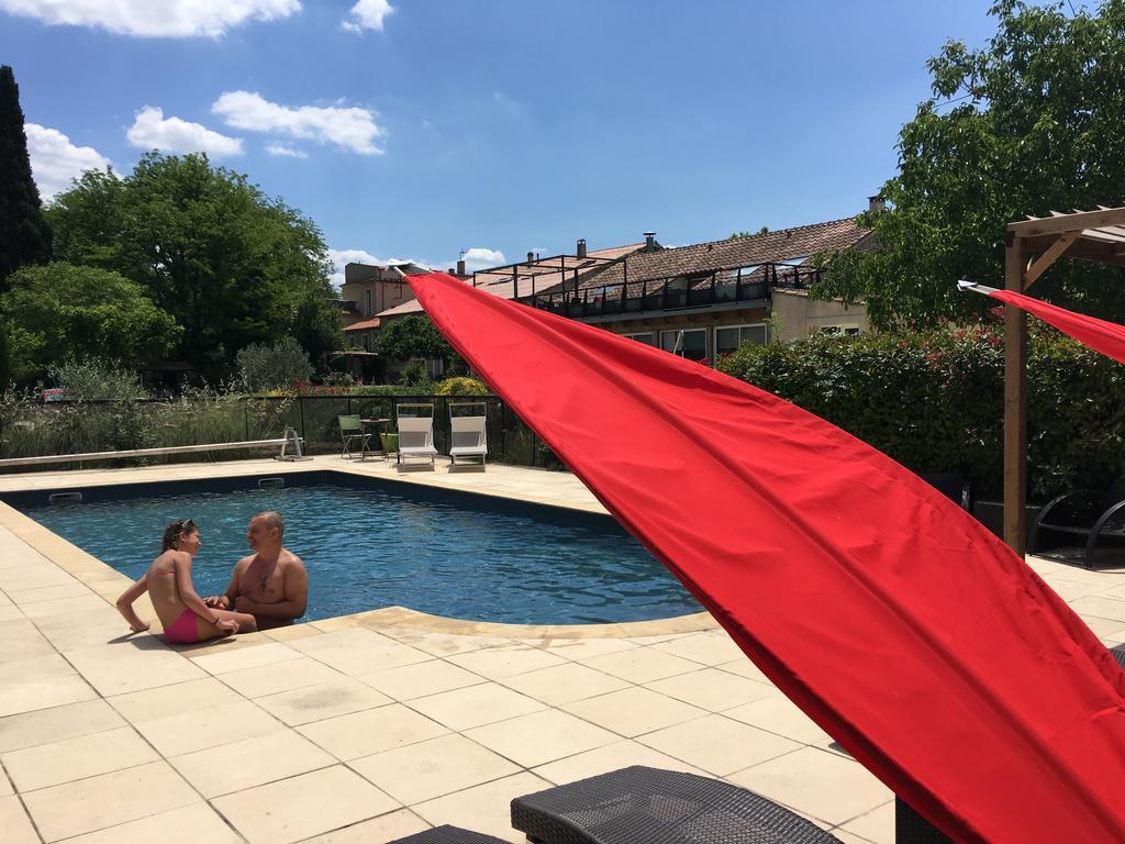 Logis Hotel & Spa Dejeunez Sous L'Arbre Rousset  Exteriör bild