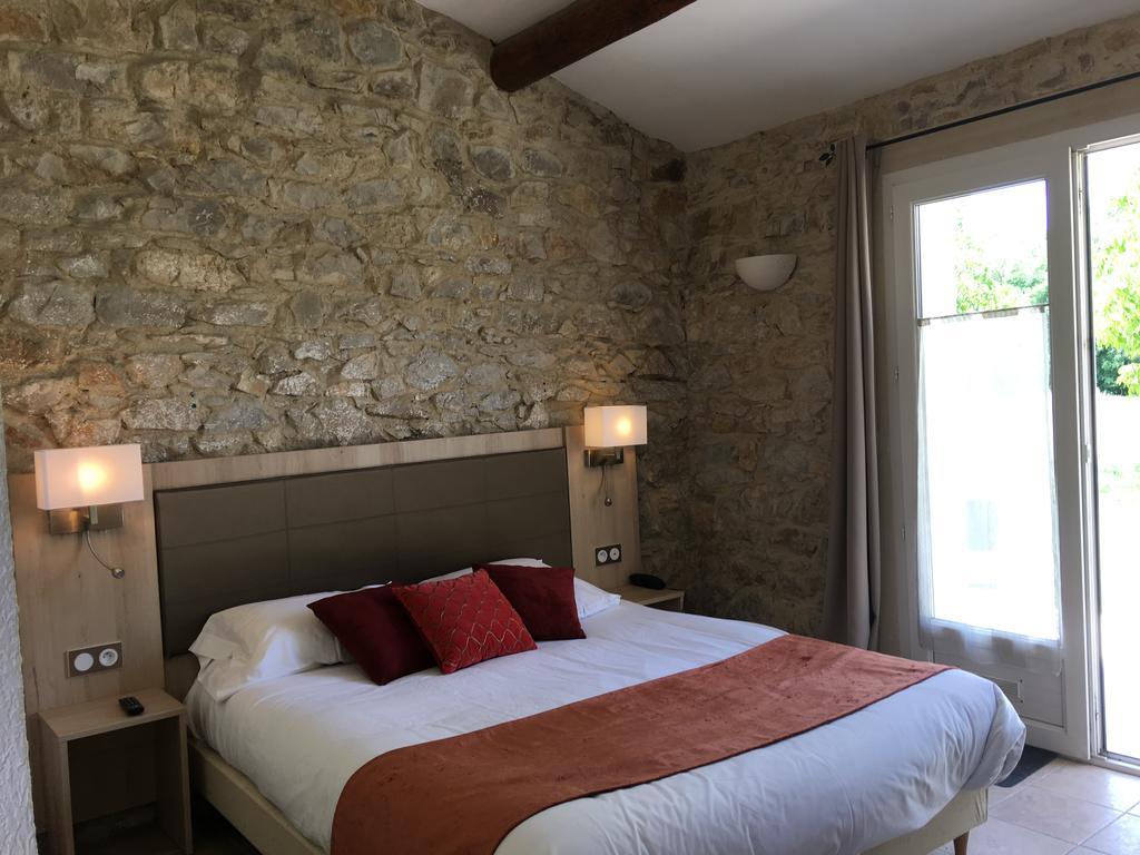 Logis Hotel & Spa Dejeunez Sous L'Arbre Rousset  Exteriör bild