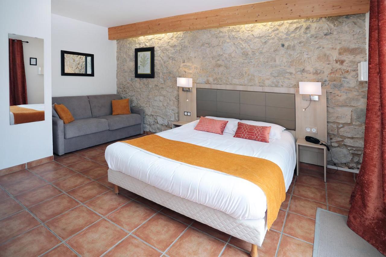 Logis Hotel & Spa Dejeunez Sous L'Arbre Rousset  Exteriör bild